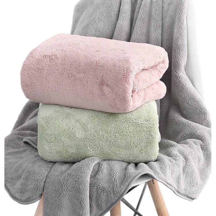 Asciugamano da bagno in pile di corallo spesso di alta qualità, asciugamano assorbente di grandi dimensioni e coperta multiuso.